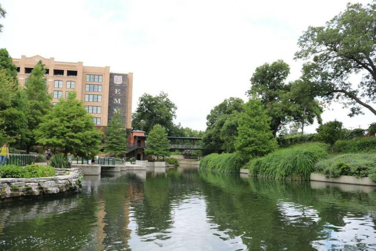 Remodeled Studio Near Downtown Apartment San Antonio Bagian luar foto